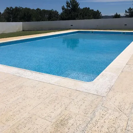Torrezinha- Moradia Moderna Em Com Piscina *