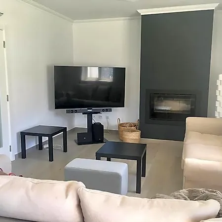 Torrezinha- Moradia Moderna Em Com Piscina Feriehus Salir de Porto